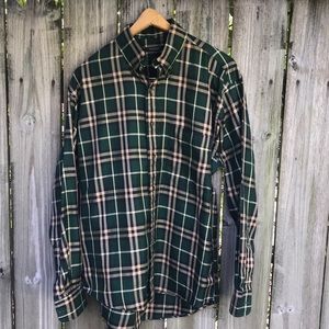 🍂 ICONIC PLAID BURBERRY button -down!!!